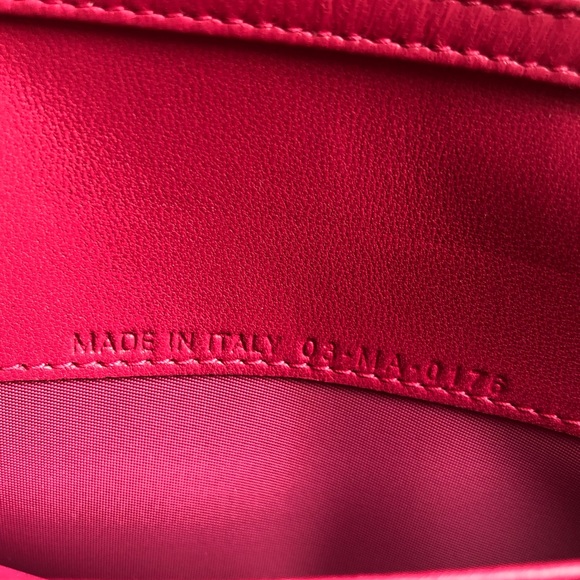 DIOR New Diorama Calfskin Wallet on Chain Fuchsia - Picture 4 of 8